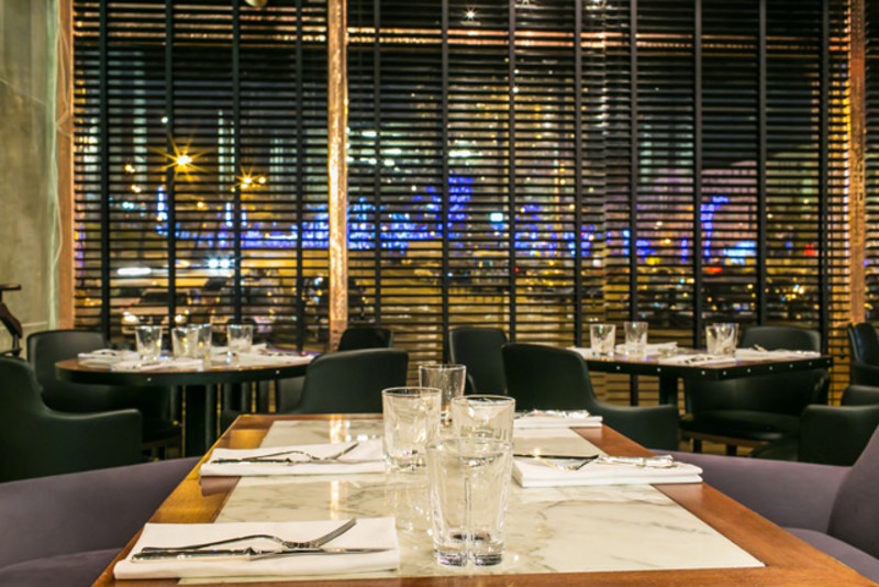 Интерьер от дизайнера для ресторана JEROME & PATRICE