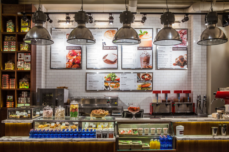 Дизайн интерьера кофешопа Coffeecake corner