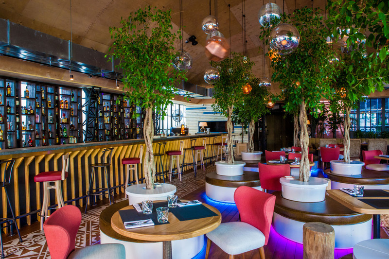 Обустройство интерьера современного клуба PPL