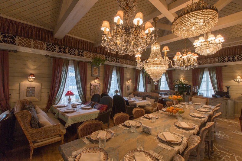 Декорирование помещений ресторана Mari Vanna Дача