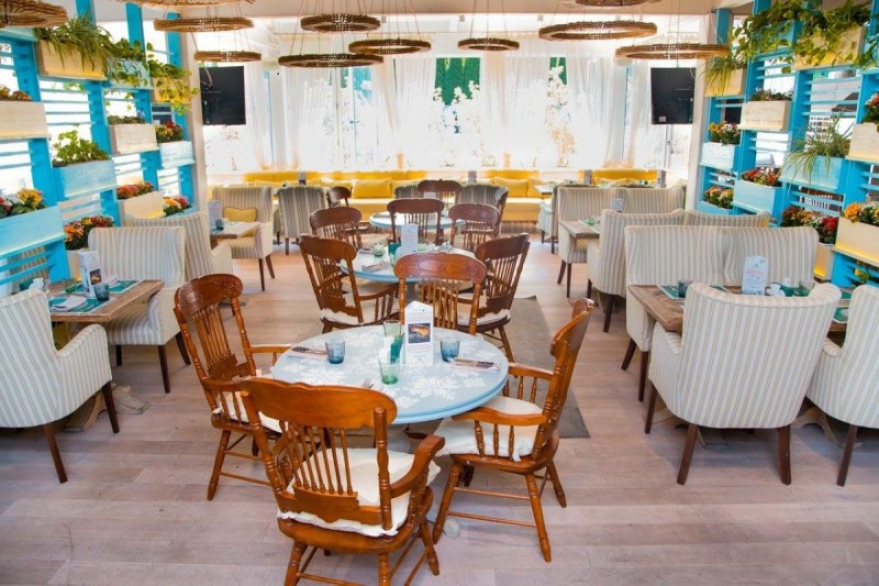 Оформление зала в ресторане Манана