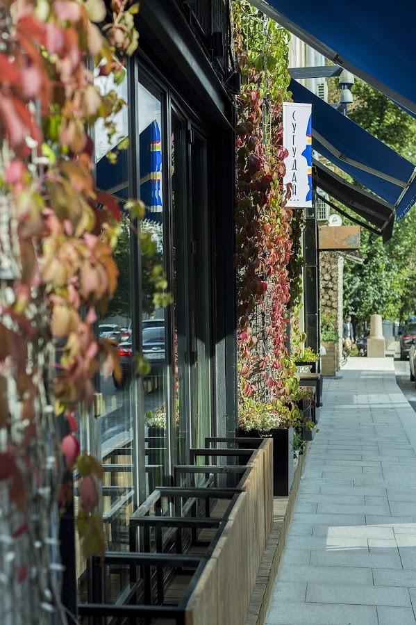 Оформление экстерьера для бара