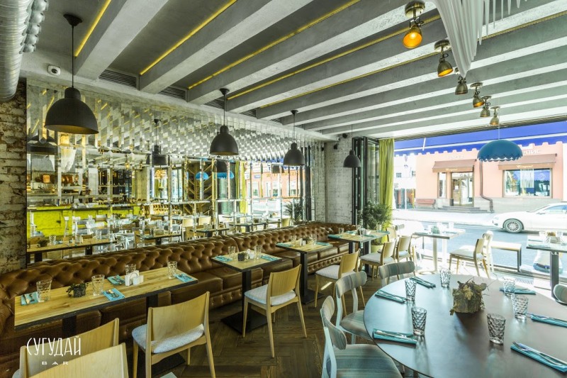 Дизайн интерьера бара