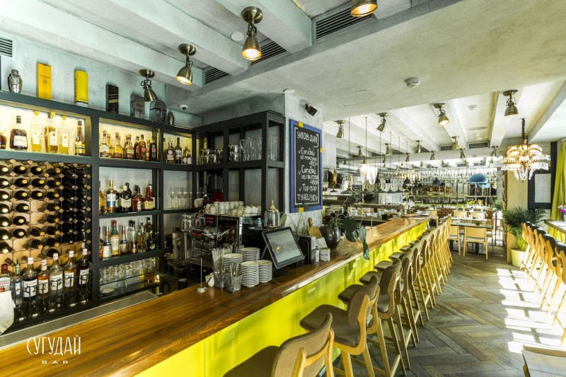 Оформление барной стойки бара Сугудай