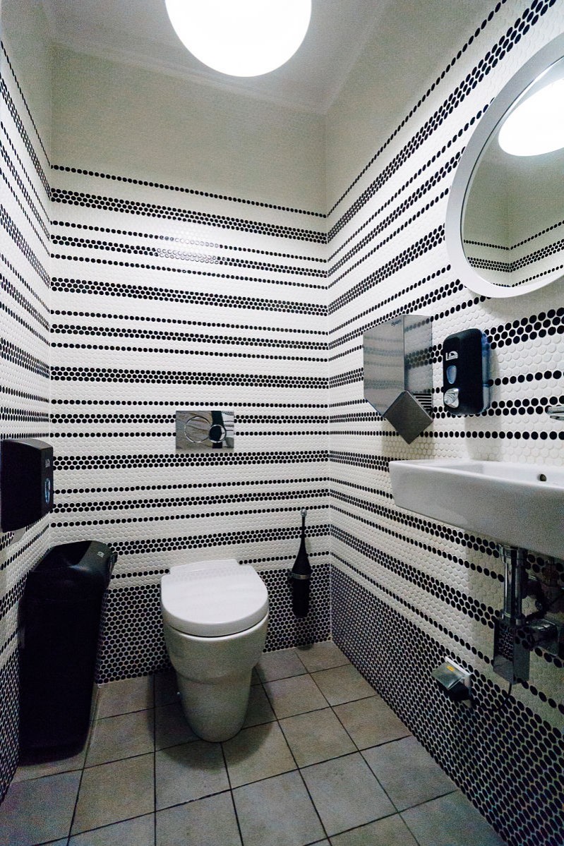 Дизайн санузла для кафе